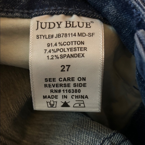 Judy Blue Classic Straight Leg Capri Jeans - Picture 11 of 13